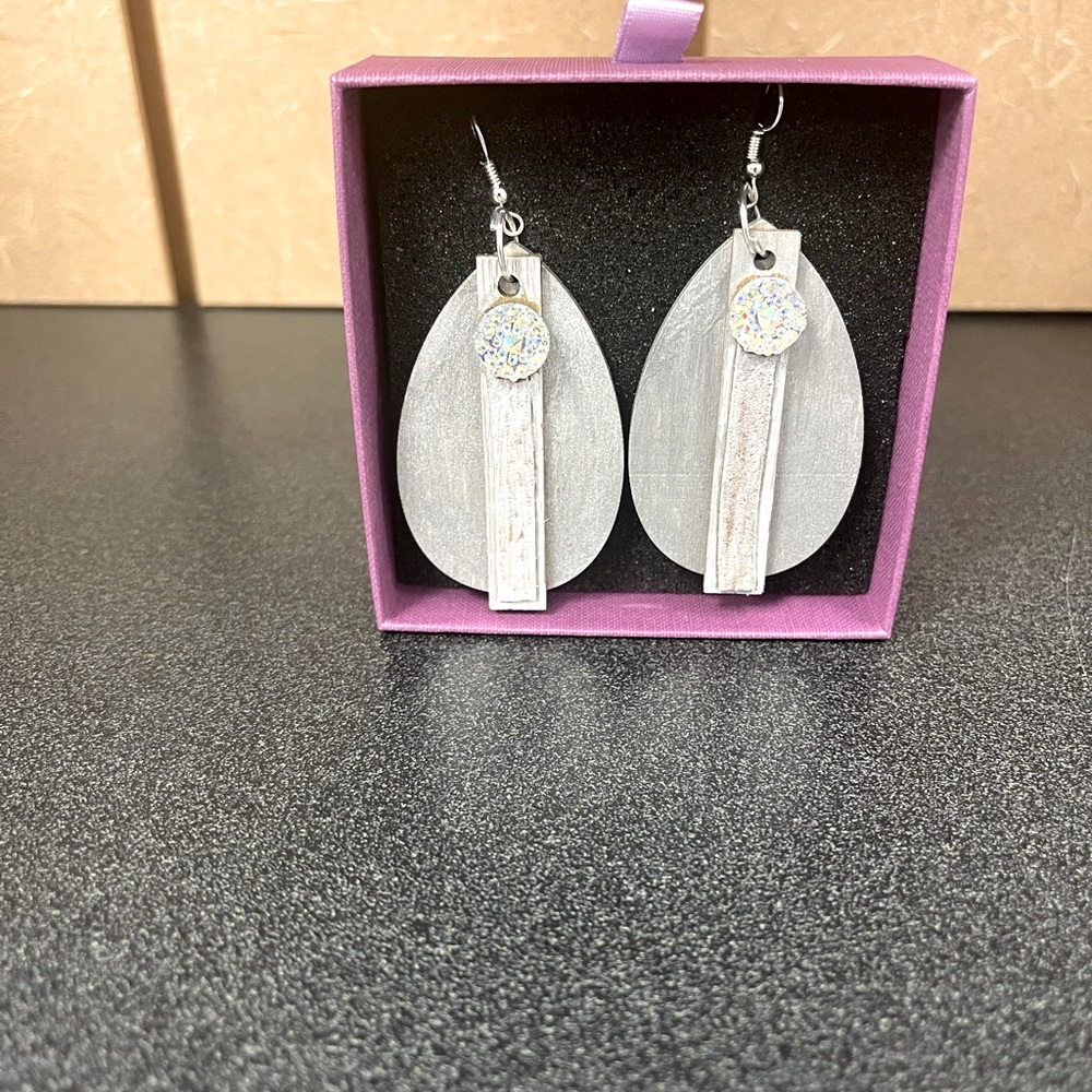 Elegant Silver and Gray Teardrop Earrings